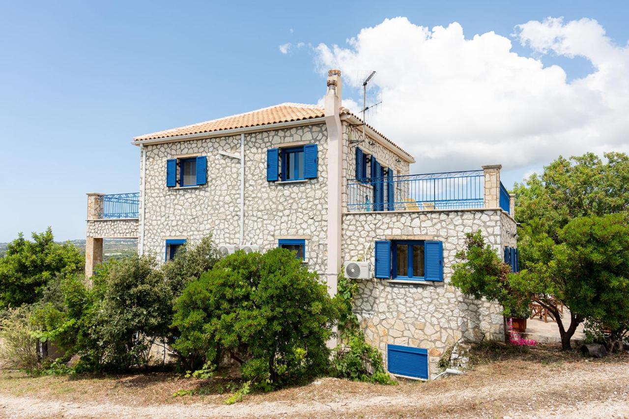 Stone House In Olive Grove - Former Denis Stone Villa Τραπεζάκι Εξωτερικό φωτογραφία