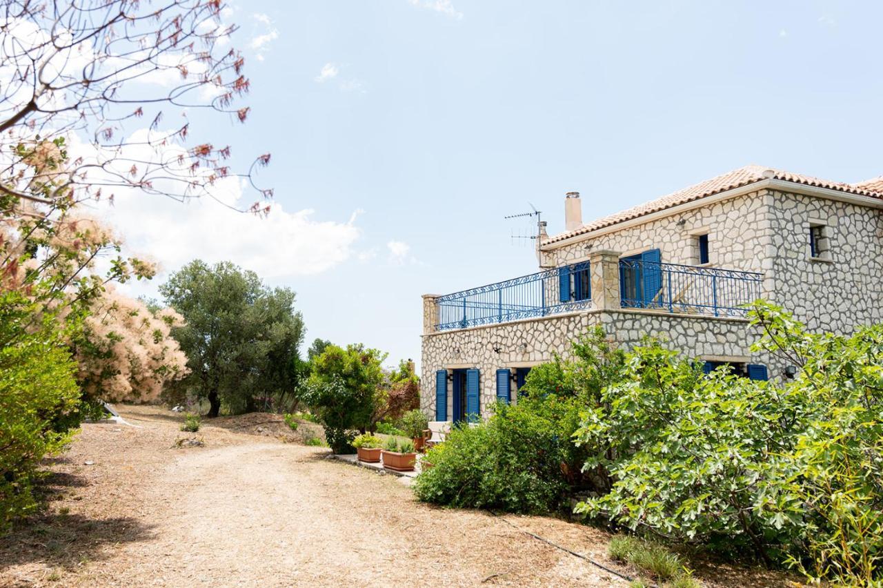 Stone House In Olive Grove - Former Denis Stone Villa Τραπεζάκι Εξωτερικό φωτογραφία